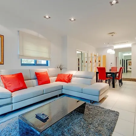 Seaside Oasis Your Own Private Getaway In St Julians *