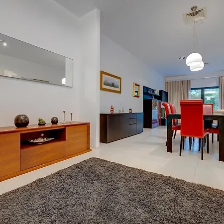 Апартаменты Seaside Oasis Your Own Private Getaway In St Julians *