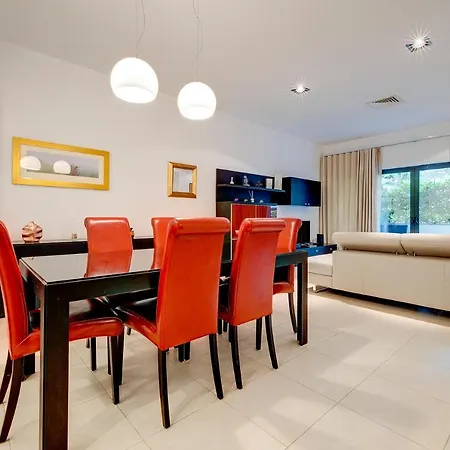 Seaside Oasis Your Own Private Getaway In St Julians Апартаменты *