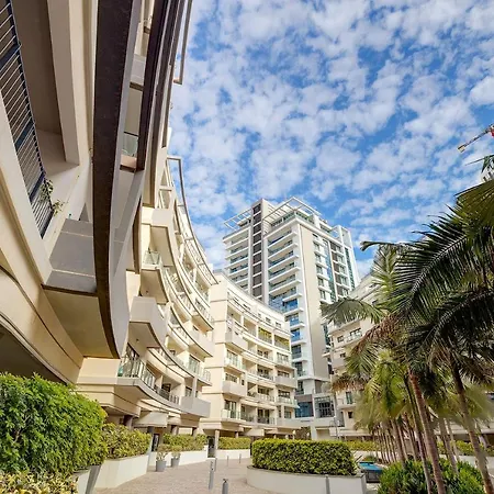 Garden Maisonette In Private Complex With Outdoor Dining Area Apartament St. Julian's