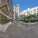 Garden Maisonette In Private Complex With Outdoor Dining Area Апартаменты