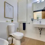 Garden Maisonette In Private Complex With Outdoor Dining Area