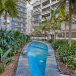 Garden Maisonette In Private Complex With Outdoor Dining Area Сент Джулианс