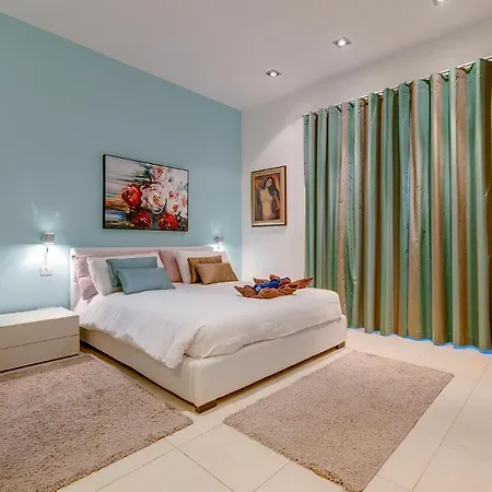 Seaside Oasis Your Own Private Getaway In St Julians San Ġiljan