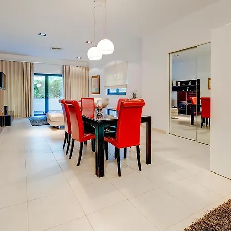 Exclusive Pendergardens With Outdoor Dining Area דירה Saint Julian's