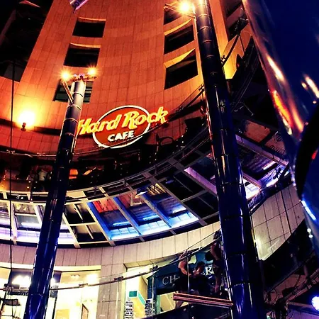 Exclusive Pendergardens With Outdoor Dining Area