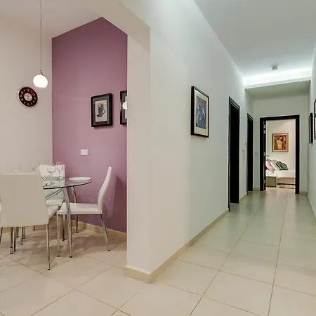 Exclusive Pendergardens With Outdoor Dining Area דירה Saint Julian's