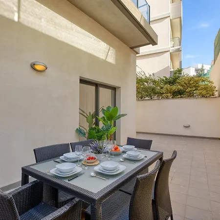Garden Maisonette In Private Complex With Outdoor Dining Area Saint Julian's
